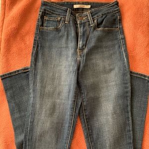 LEVI’s, 721 high rise skinny size 25: $15